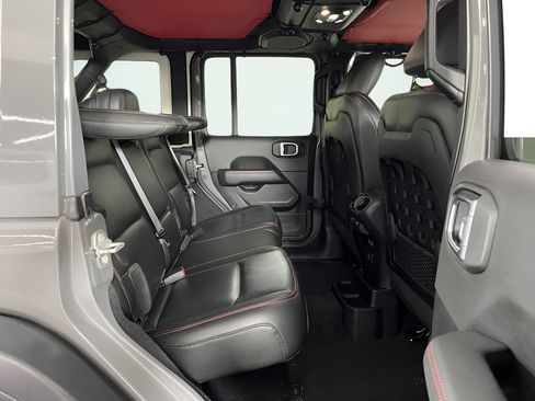 Used 2021 Jeep Wrangler Unlimited Rubicon w/ Safety Group AWD/4WD image 20