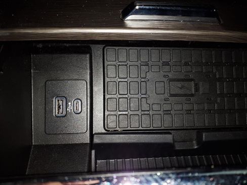 Used 2024 Ford Expedition Max Limited image 25