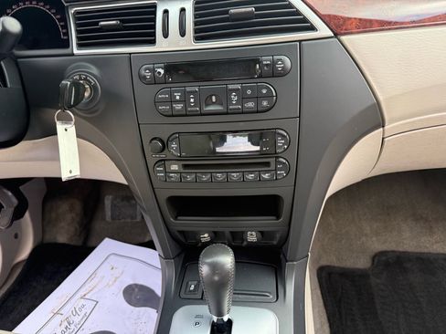 Used 2004 Chrysler Pacifica 2WD image 29