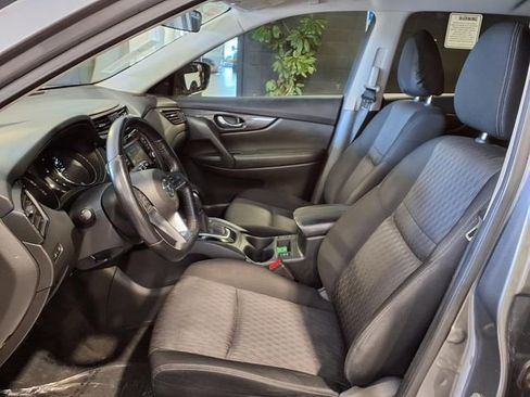 Used 2019 Nissan Rogue SV w/ Premium Package image 19