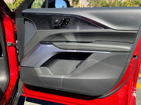 New 2026 Cadillac Lyriq V image 34