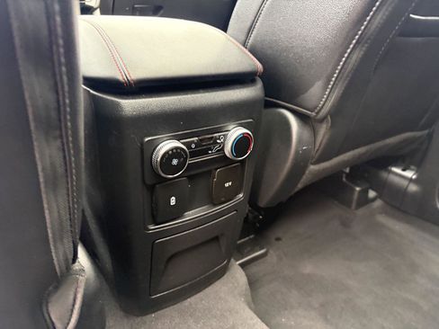 Used 2022 Ford Explorer ST-Line w/ Class IV Trailer Tow Package image 19