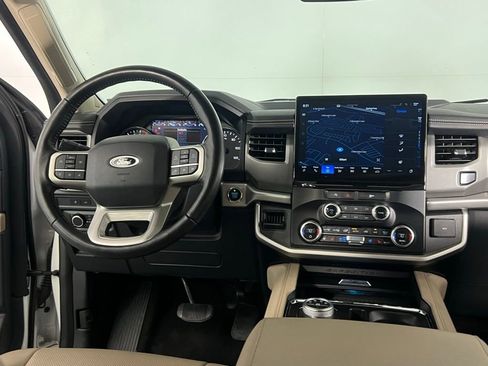 Used 2024 Ford Expedition Max XLT image 13