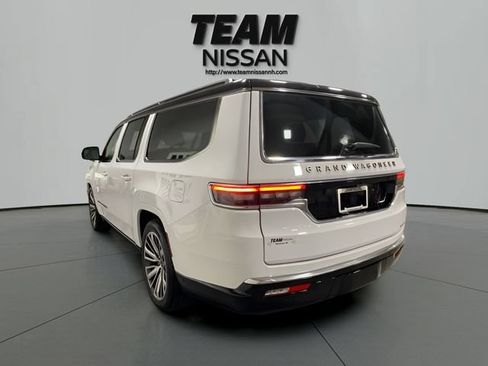Used 2024 Jeep Grand Wagoneer L Series III AWD/4WD image 4