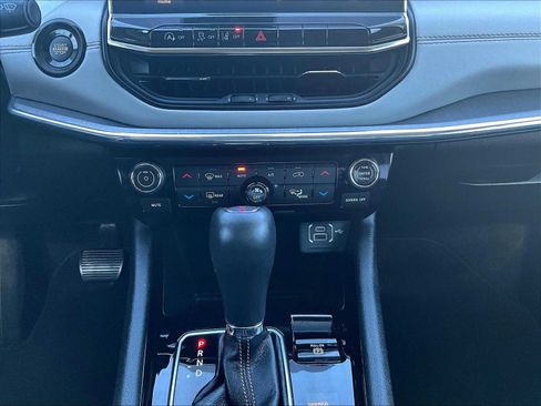 Used 2022 Jeep Compass Limited w/ Sun and Sound Group image 26