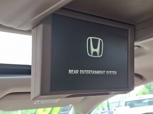Used 2016 Honda Pilot Touring image 13