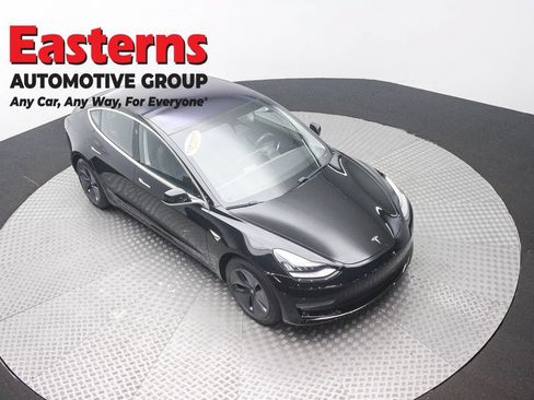 Used 2018 Tesla Model 3 Long Range RWD image 2