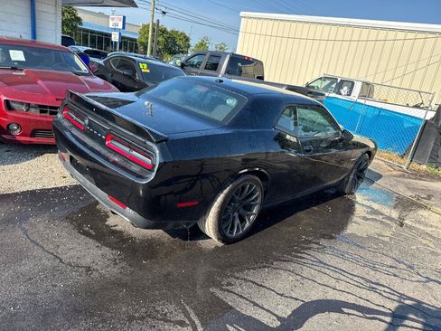 Used 2021 Dodge Challenger R/T RWD image 4