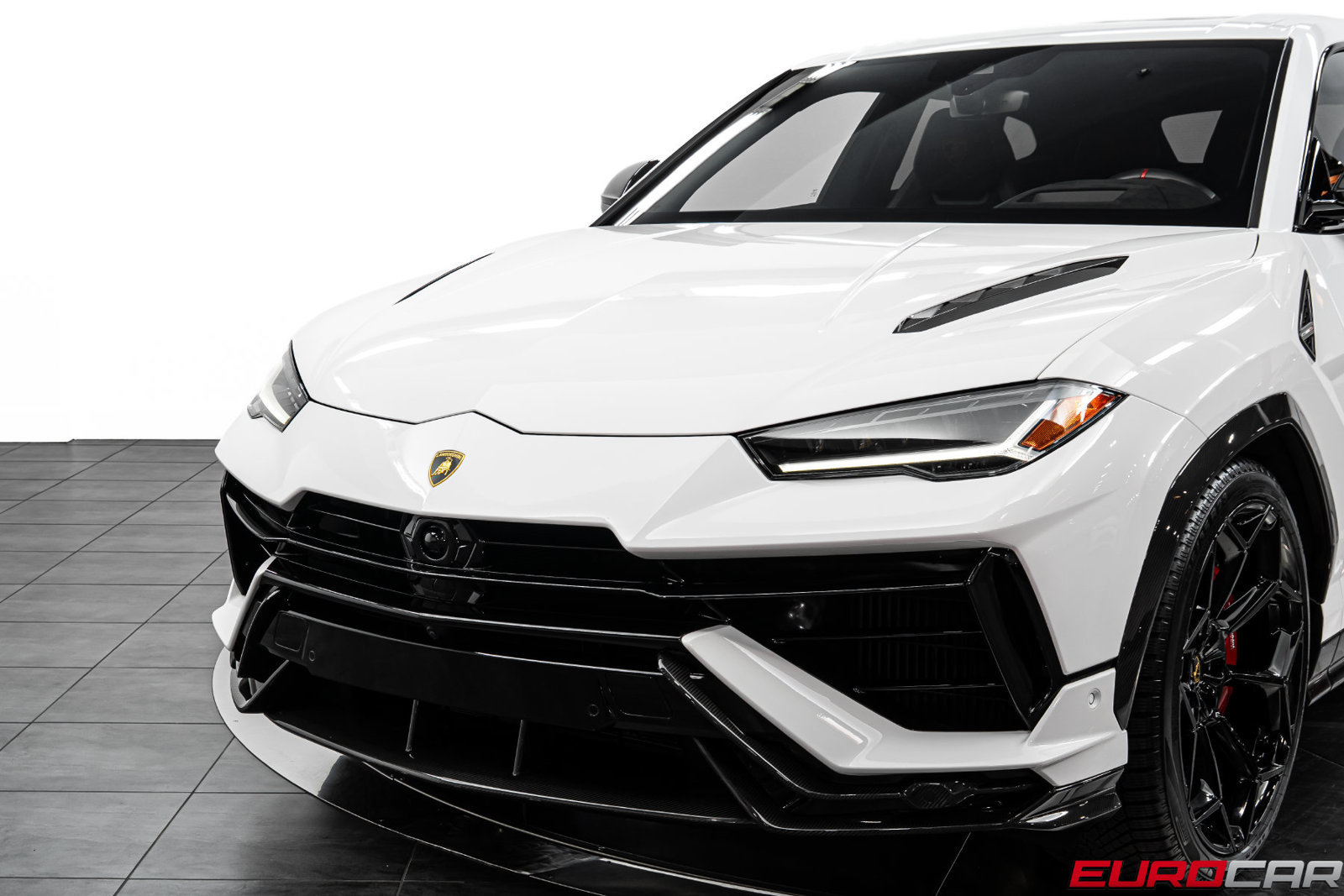 Used 2023 Lamborghini Urus Performante AWD/4WD image 15