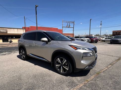Certified 2023 Nissan Rogue SL w/ SL Premium Package FWD image 9