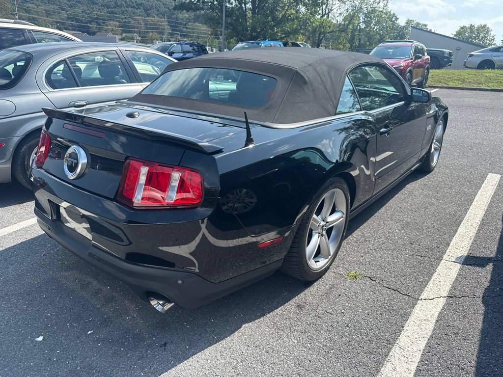 Used 2012 Ford Mustang GT Premium w/ Electronics Pkg RWD image 4