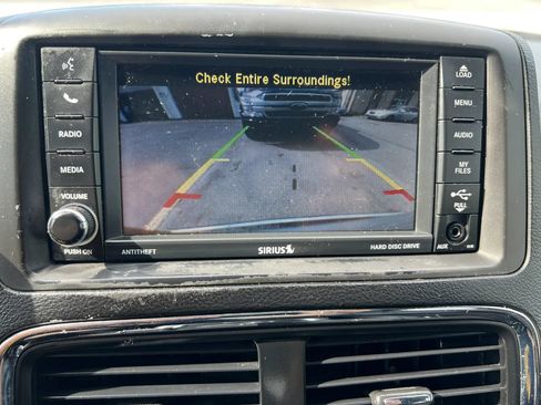 Used 2017 Dodge Grand Caravan GT FWD image 24
