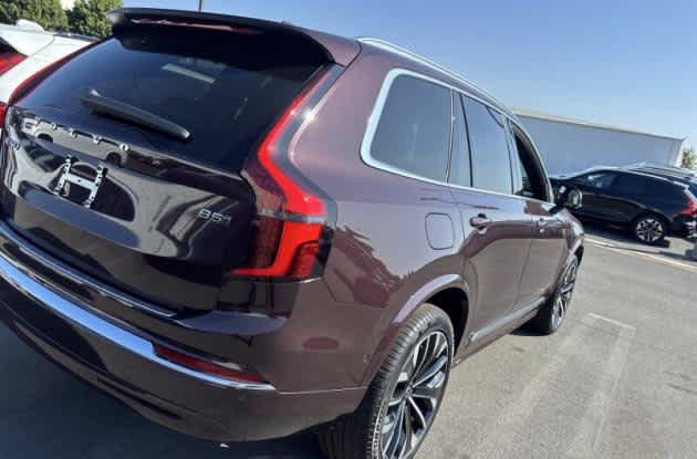 Used 2026 Volvo XC90 B5 Ultra AWD/4WD image 2