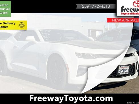 Used 2018 Chevrolet Camaro LT RWD image 1