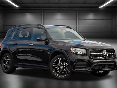 Certified 2025 Mercedes-Benz GLB 250 4MATIC image 4