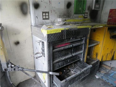 Used 2015 Chevrolet Express 3500 image 12