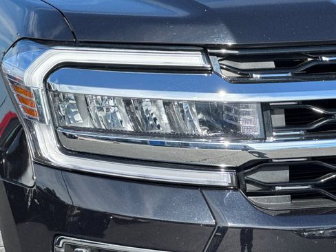 Used 2024 Ford Expedition Limited image 43