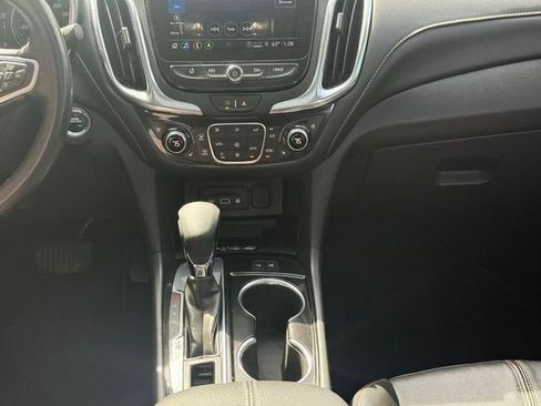 Used 2022 Chevrolet Equinox Premier image 13