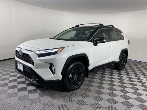 Used 2023 Toyota RAV4 XSE AWD/4WD image 4