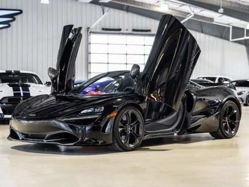 Used 2020 McLaren 720S Spider RWD image 2