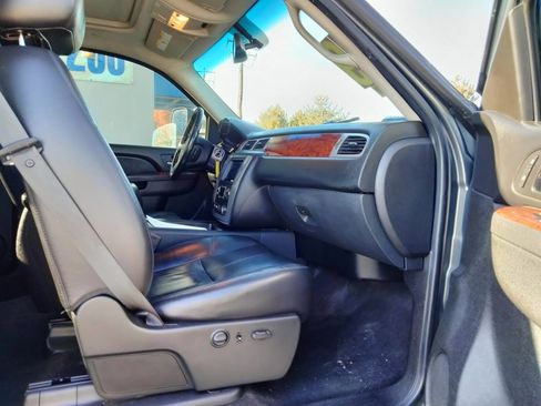 Used 2011 GMC Sierra 3500 SLT image 21