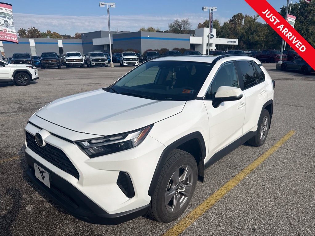 Used 2025 Toyota RAV4 XLE w/ Convenience Package AWD/4WD image 1