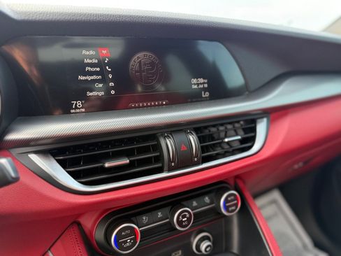 Used 2018 Alfa Romeo Stelvio Ti Sport AWD/4WD image 15