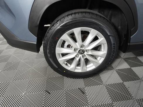 Used 2023 Toyota Corolla Cross LE FWD image 14