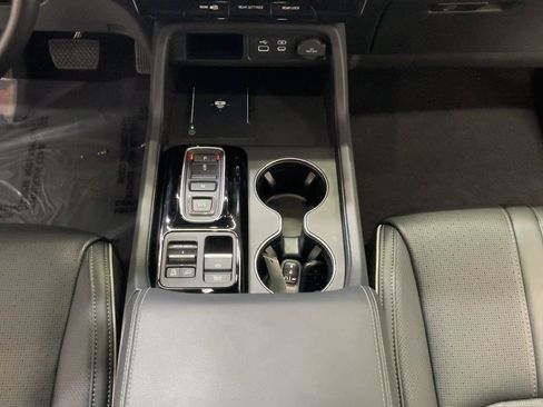 Certified 2025 Honda Pilot Elite image 24