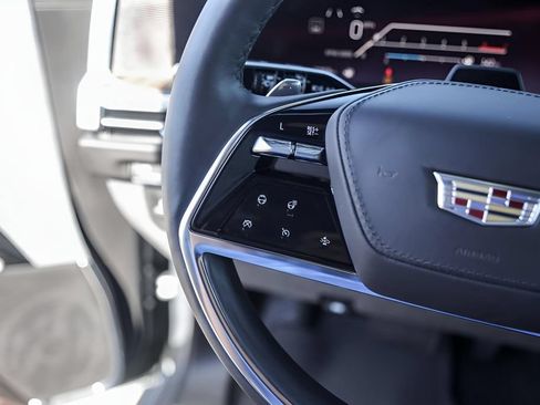 Used 2025 Cadillac Escalade Sport Platinum w/ LPO, Floor Liner Package AWD/4WD image 14