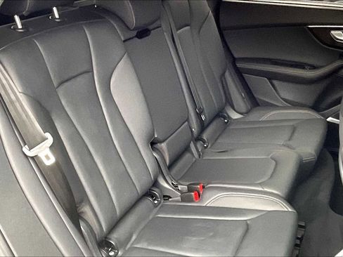 Used 2024 Audi Q8 Premium Plus w/ Premium Plus Package image 17