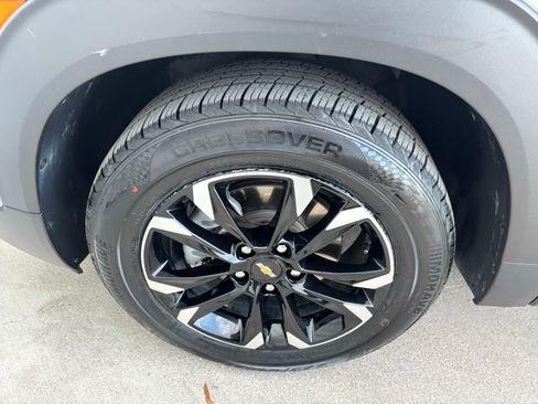 Used 2023 Chevrolet TrailBlazer LT w/ Convenience Package image 11