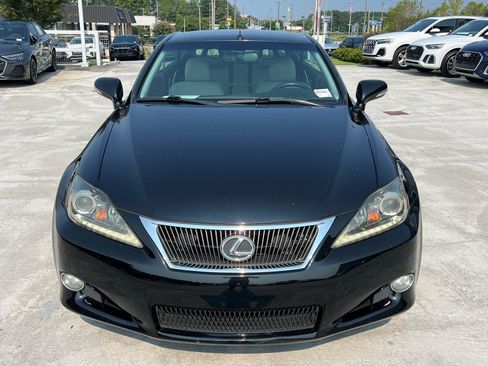 Used 2011 Lexus IS 250C w/ Luxury Pkg RWD image 2