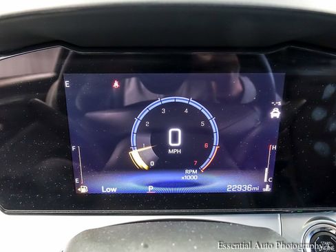 Used 2025 Chevrolet Trax LT w/ LT Convenience Package FWD image 13