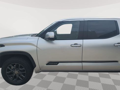 Used 2022 Toyota Tundra Platinum w/ Advanced Package AWD/4WD image 18