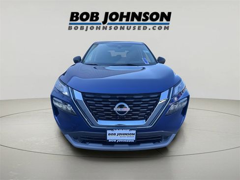 Used 2023 Nissan Rogue S image 2