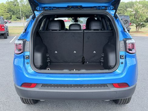 New 2026 Jeep Compass Latitude AWD/4WD image 9