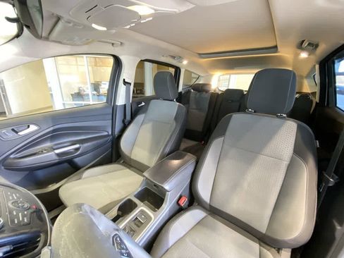 Used 2018 Ford Escape SE image 14