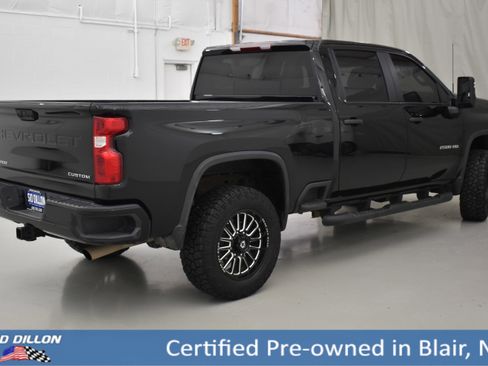 Used 2024 Chevrolet Silverado 2500 Custom w/ Custom Value Package image 12