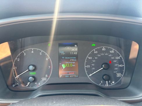 Used 2024 Toyota Corolla Cross AWD Hybrid image 23