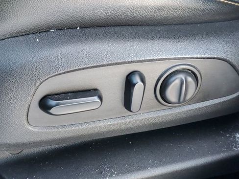 Used 2019 GMC Terrain SLT w/ Preferred Package image 14