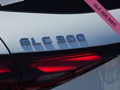 Used 2026 Mercedes-Benz GLC 300 4MATIC image 11