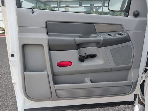 Used 2008 Dodge Ram 1500 Truck ST RWD image 8