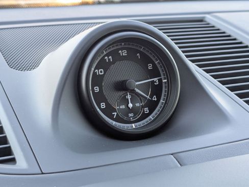 New 2026 Porsche Macan image 21