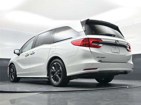 Used 2022 Honda Odyssey Elite image 14