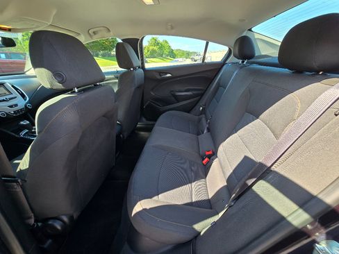 Used 2016 Chevrolet Cruze LS FWD image 18