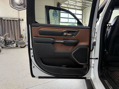 Used 2022 RAM 1500 Limited AWD/4WD image 12