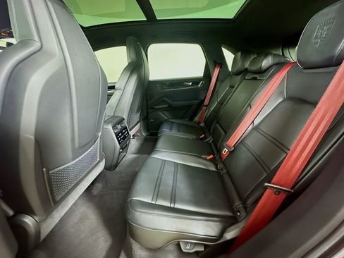 Certified 2026 Porsche Cayenne GTS AWD/4WD image 39