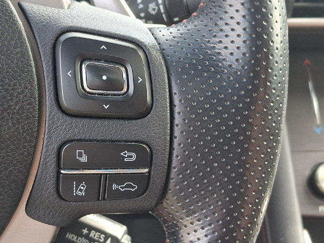 Used 2019 Lexus IS 300 F Sport w/ F Sport Package AWD/4WD image 8