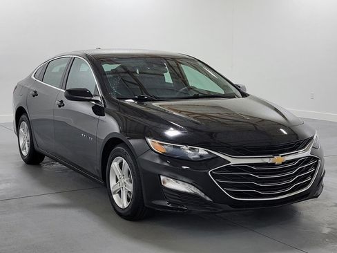 Used 2024 Chevrolet Malibu LT image 2